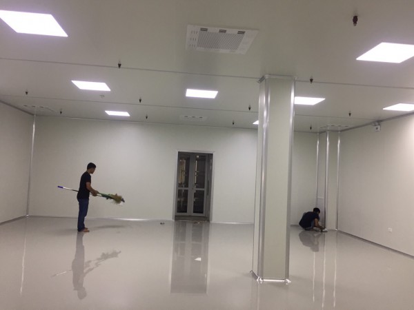 Factory clean room works 